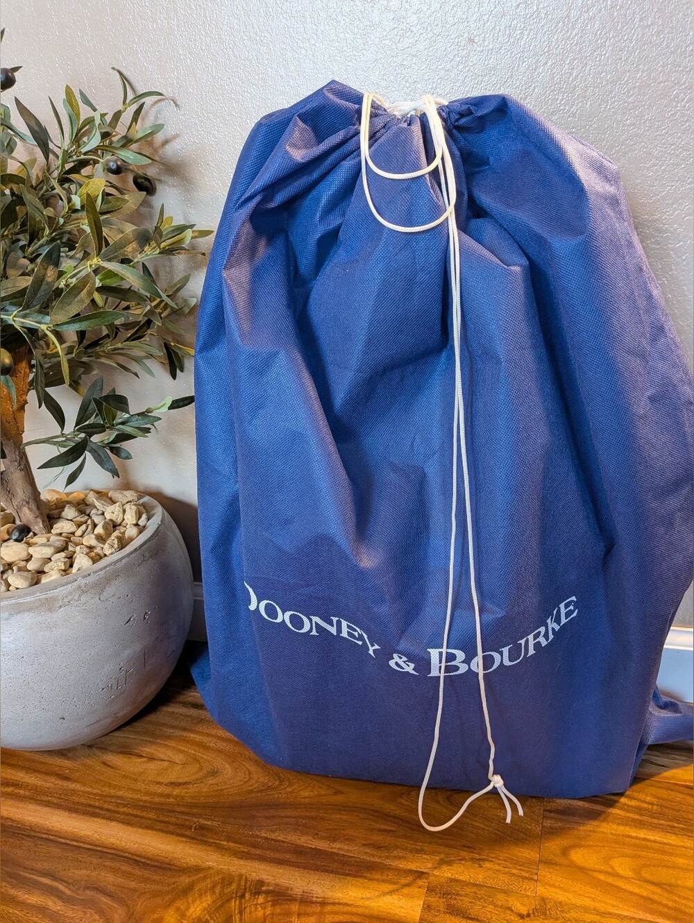 NWT! Dooney & Bourke Vachetta Beacon Zip Top Tote & Wallet Set in MAGENTA - Picture 16 of 16
